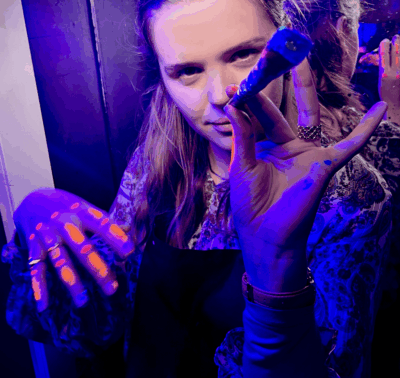 Atelier peinture dans le noir